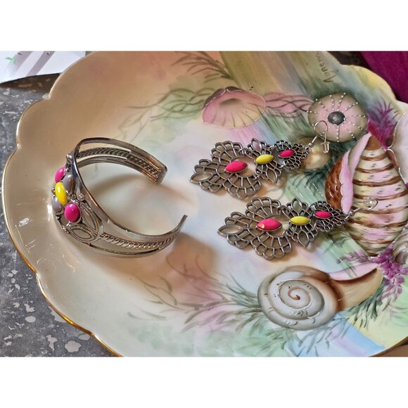 Bohemian Style Silver Tone Cuff Bracelet & Earrings Set - Picture 3 of 6